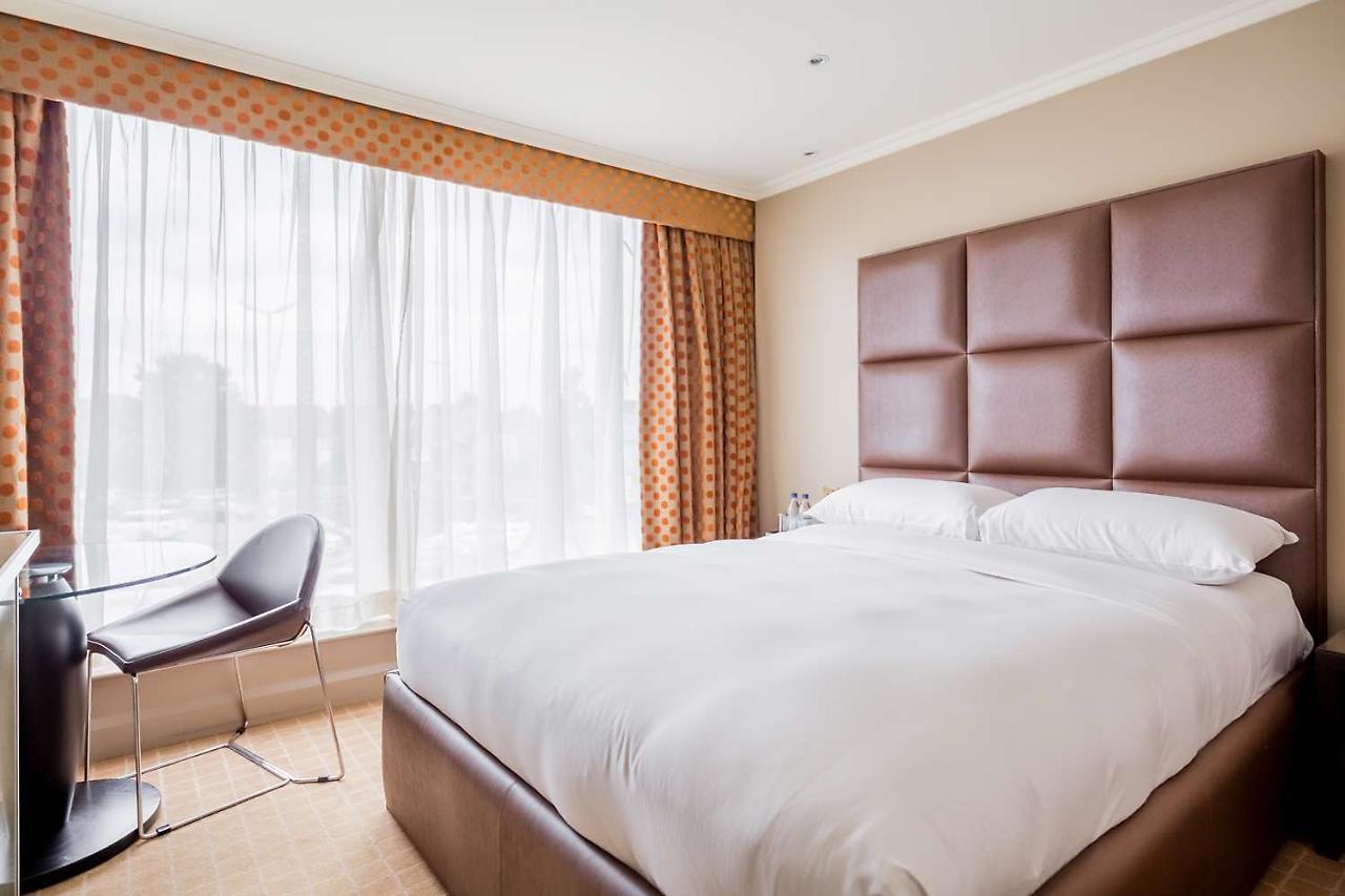 Radisson Blu Hotel, London Heathrow Hillingdon Exteriér fotografie
